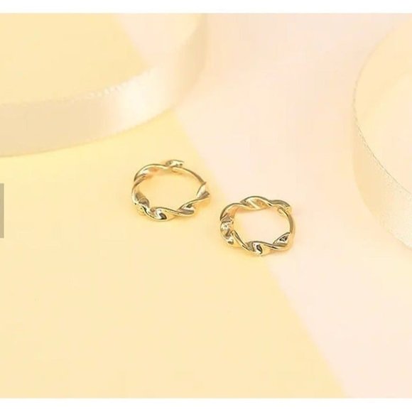 Huggie Earrings Gold Earrings dainty wave huggie Minimalist Earrings Adorable - Picture 7 of 16